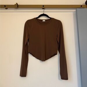 Aritzia Wilfred Chocolate Long Sleeve Crop Top